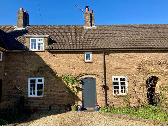 3 Bedroom Terraced House For Sale In Malthouse Square, Beaconsfield, HP9