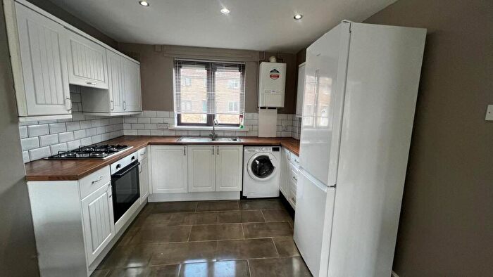 4 Bedroom Town House To Rent In Summer Street, Sheffield, S3