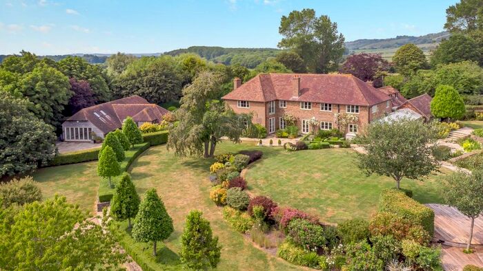 6 Bedroom Detached House For Sale In Weekes Lane, West Brabourne, Kent, TN25