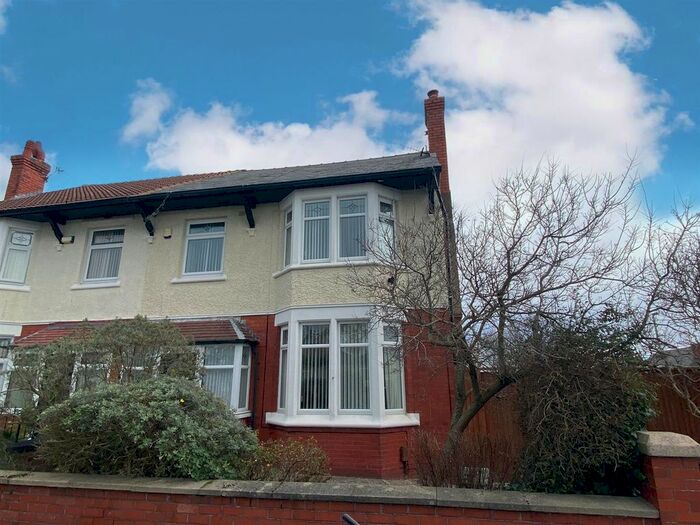 4 Bedroom Semi-Detached House To Rent In Claremount Road, Wallasey, CH44