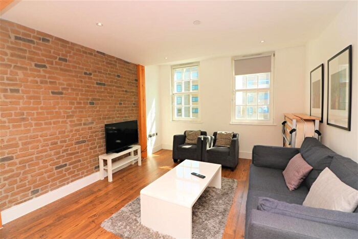 2 Bedroom Apartment To Rent In Commercial Road, Limehouse, E14
