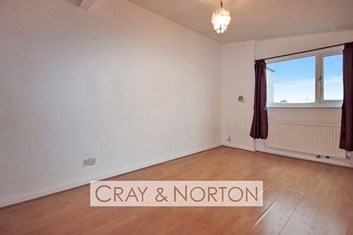 4 Bedroom End Of Terrace House To Rent In Kempton Walk, Croydon, CR0