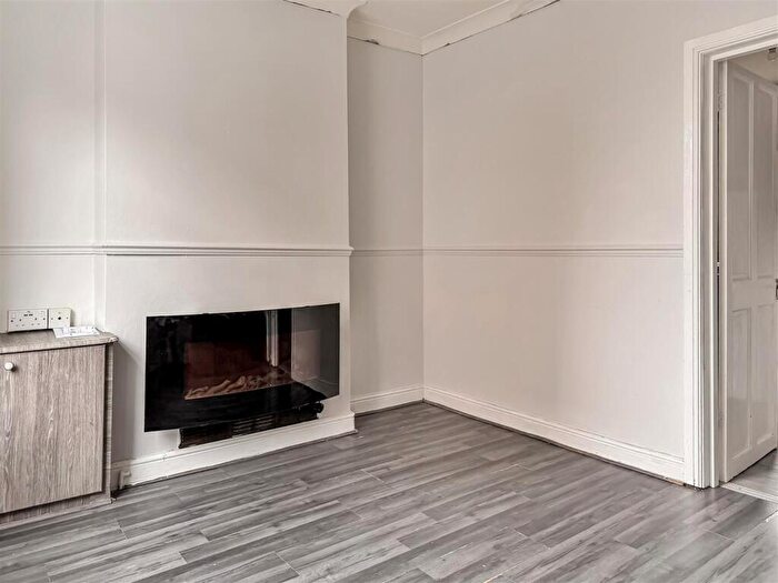 2 Bedroom Terraced House To Rent In Havelock Street, Kettering, NN16