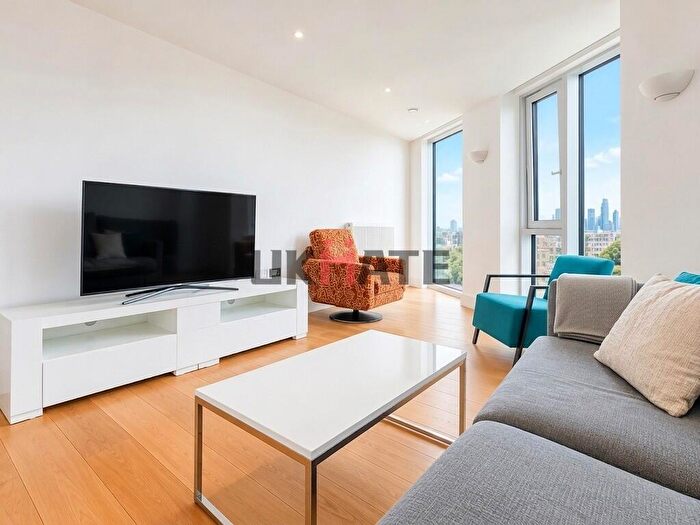 2 Bedroom Flat To Rent In High Street, E15