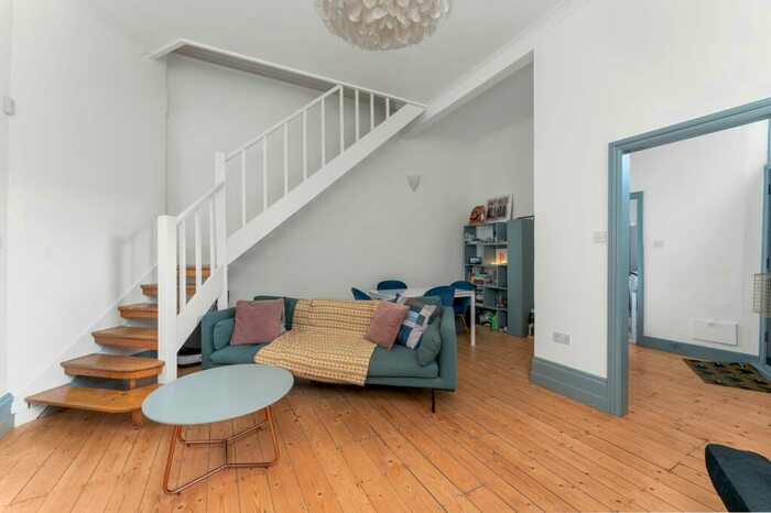 2 Bedroom Maisonette To Rent In Prince George Road, London, N16