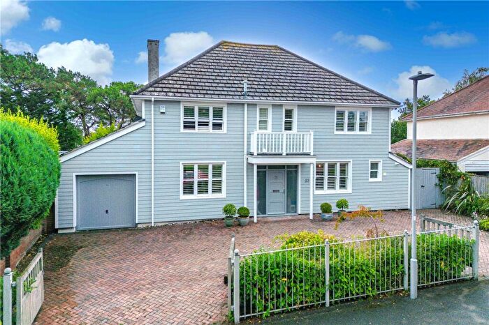 4 Bedroom Detached House For Sale In Clifton Road, Poole, Dorset, BH14