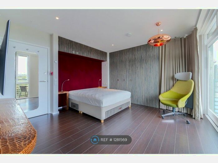 Studio To Rent In Moseley Row, London, SE10