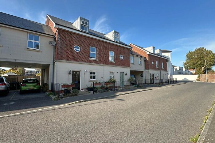 4 Bedroom Town House For Sale In Trafalgar Drive, Walmer, CT14