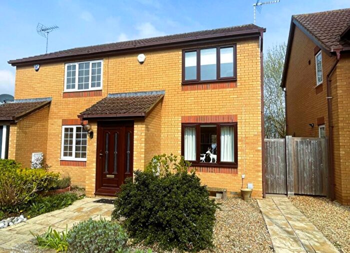 2 Bedroom Semi-Detached House For Sale In Kippell Hill, Olney, MK46