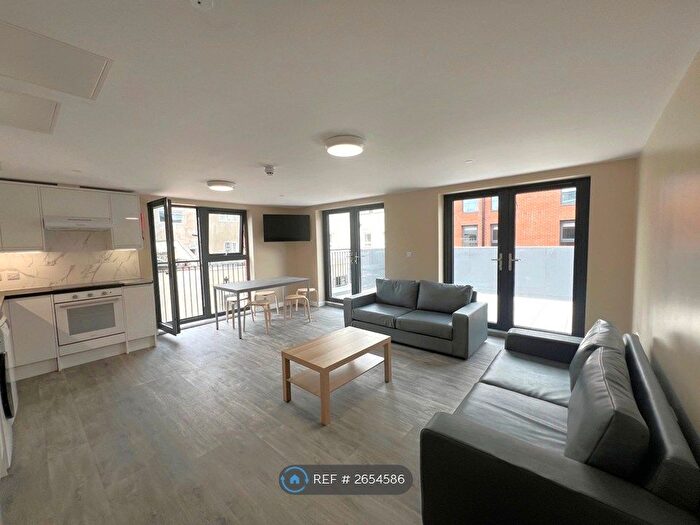 5 Bedroom Flat To Rent In Stokes Croft, Bristol, BS2