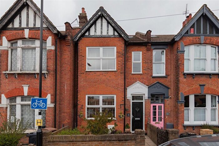 4 Bedroom Terraced House For Sale In Pretoria Road, Chingford, E4