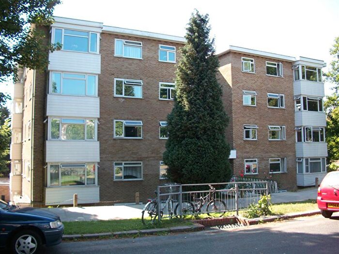 2 Bedroom Flat To Rent In Surrenden Road, Brighton, East Sussex, BN1