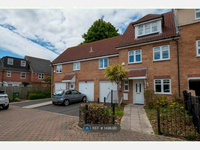 4 Bedroom Terraced House To Rent In Fair Oak Road, Southsea, PO4