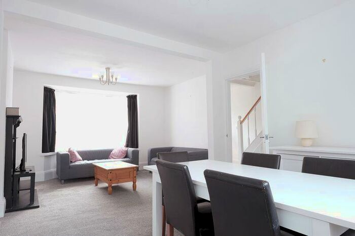 2 Bedroom Detached House To Rent In Widdicombe Way, Brighton, BN2