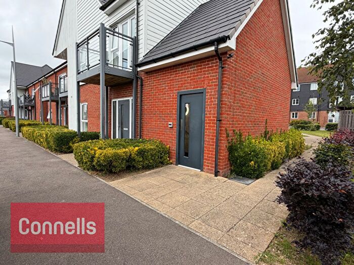 2 Bedroom Maisonette To Rent In Turnpike Lane, Horsham, RH12