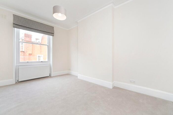 1 Bedroom Flat To Rent In Fulham Road, London, SW10