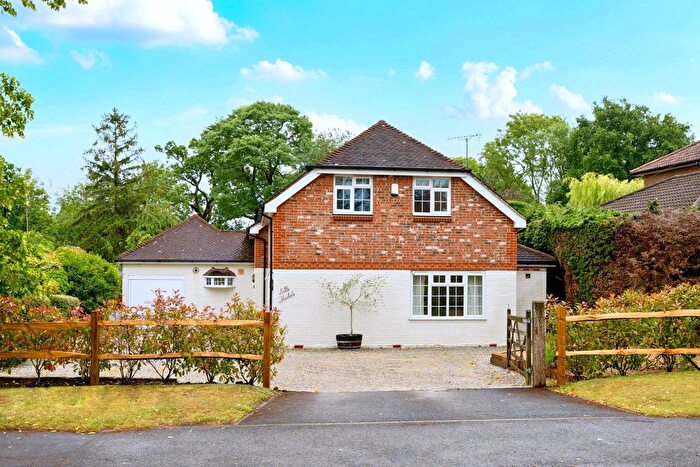 5 Bedroom Detached House For Sale In Forest Road, East Horsley, KT24