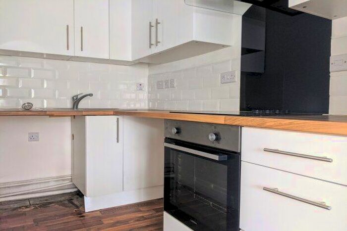 2 Bedroom Flat To Rent In Earls Court, Croft Road, Stockton-On-Tees, TS16