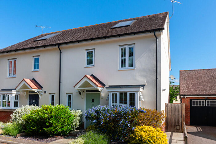 3 Bedroom Semi Detached House For Sale In Barley Lane, Dunmow, Essex, CM6