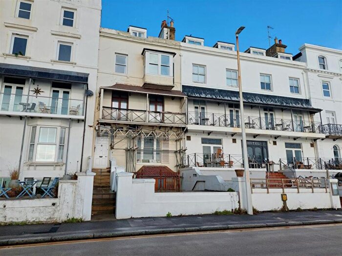 2 Bedroom Flat For Sale In Garden Flat, Wellington Terrace, Sandgate, Folkestone, CT20