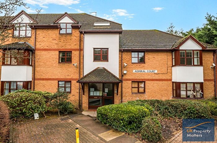 2 Bedroom Flat To Rent In Flat, Admiral Court, Barton Close, London, NW4