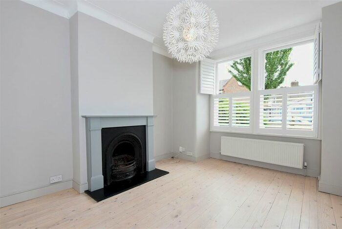 1 Bedroom Flat To Rent In Mellison Road, London, SW17