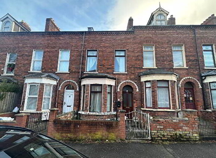 4 Bedroom Terrace House For Sale In Brookhill Avenue, Belfast, BT14