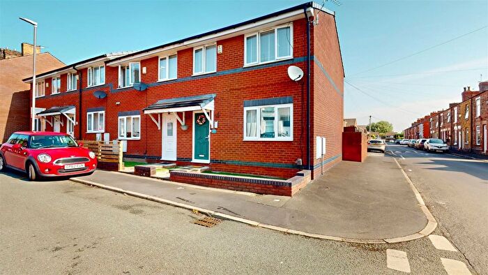3 Bedroom End Of Terrace House For Sale In Fidler Street, Toll Bar, St Helens, WA10