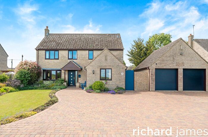 4 Bedroom Detached House For Sale In The Common, Brinkworth, SN15