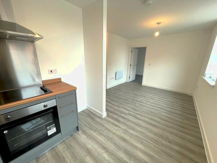 1 Bedroom Flat To Rent In Tower Street, Taunton, TA1