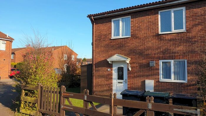 1 Bedroom Semi-Detached House To Rent In Branton Close, Luton, LU2