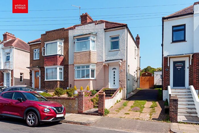 3 Bedroom Semi-Detached House For Sale In Southdown Road, Portslade, BN41