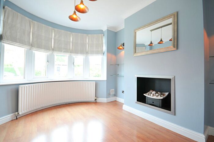 3 Bedroom Town House For Sale In Ashbourne Avenue, Cheadle, SK8