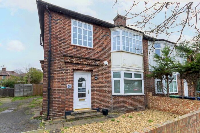 2 Bedroom Flat To Rent In Wordsworth Avenue, Greenford, UB6