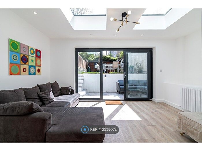 2 Bedroom Flat To Rent In Iverson Road, London, NW6