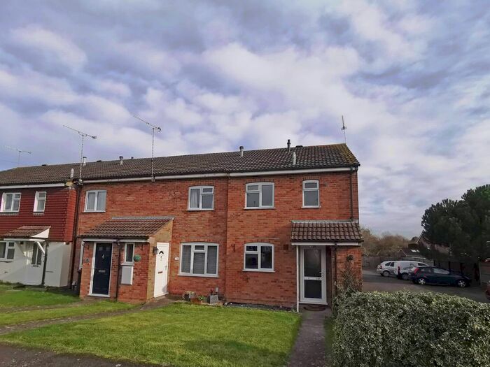 3 Bedroom End Of Terrace House To Rent In River Way, Durrington, Salisbury, SP4