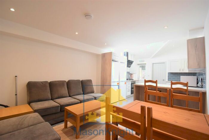 6 Bedroom Terraced House To Rent In Hubert Road, Selly Oak, Birmingham, B29