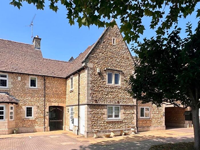 2 Bedroom Terraced House To Rent In Station Road, Stamford, PE9