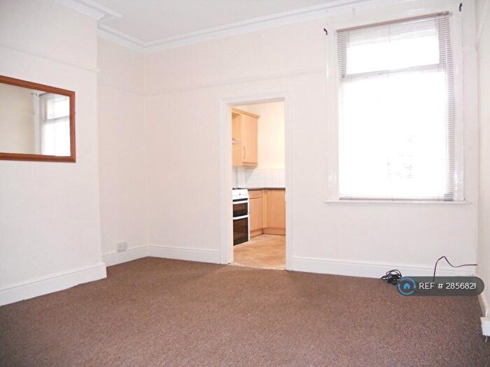 3 Bedroom Terraced House To Rent In A/ Abbeydale Road, Sheffield, S7