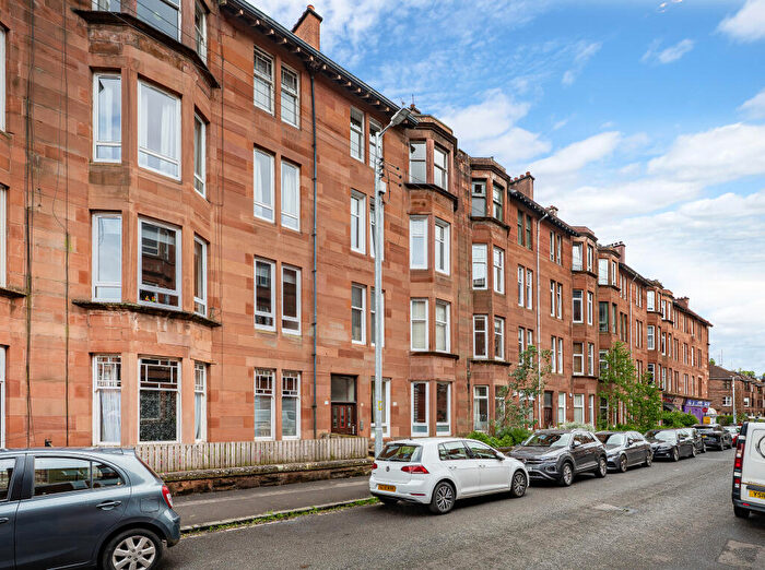 2 Bedroom Flat For Sale In Flat / Cartvale Road, Glasgow, G42