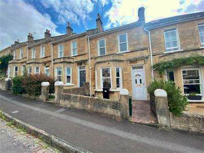 4 Bedroom Property To Rent In Lyme Gardens, BA1