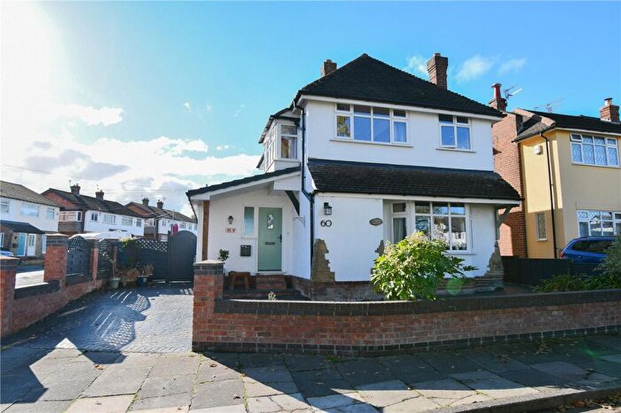 3 Bedroom Detached House For Sale In Barnston Road, Thingwall, Wirral, CH61