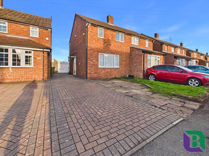 2 Bedroom Semi Detached House For Sale In Chesford Road, Putteridge, Luton, LU2