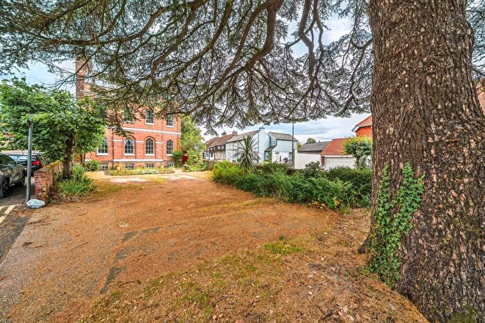 7 Bedroom Detached House To Rent In West Street Reigate, RH2