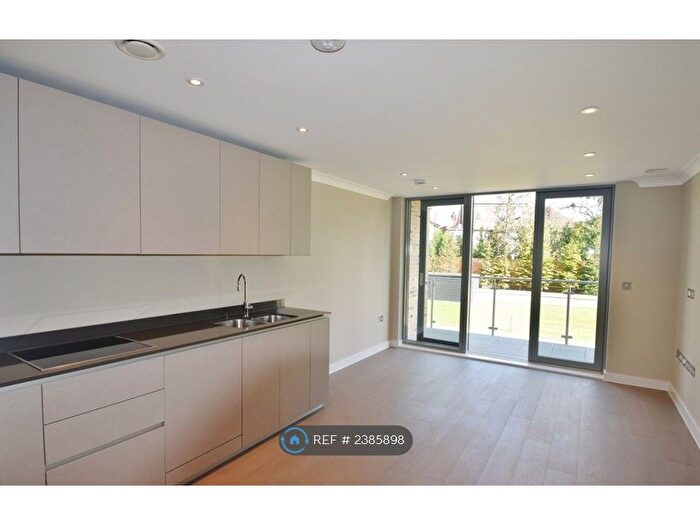 2 Bedroom Flat To Rent In Epsom Court, London, NW4