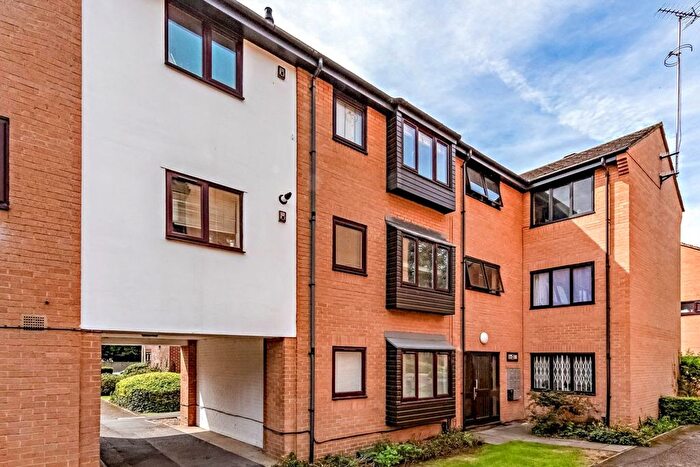 Studio To Rent In Wilkinson Way, London, W4