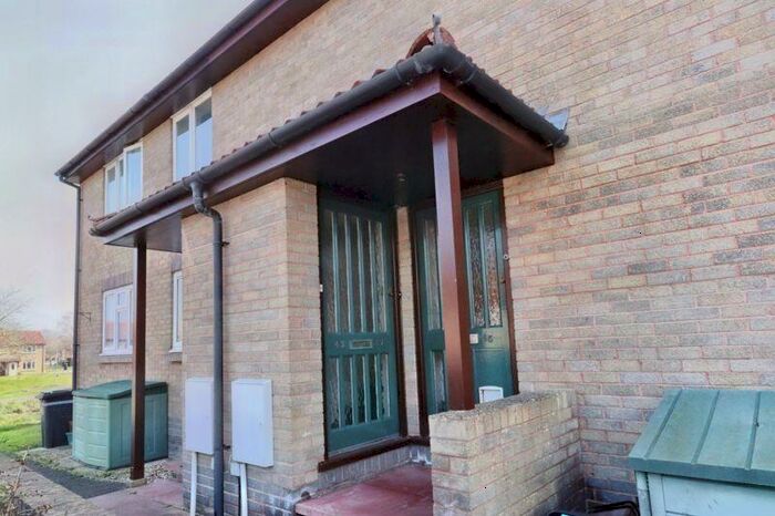 1 Bedroom Flat To Rent In The Whithys, Street, BA16