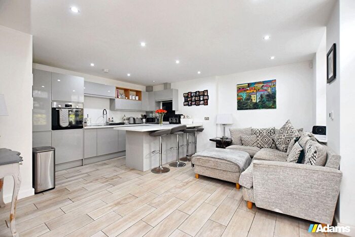 1 Bedroom Flat For Sale In Old Library House, High Street, Frodsham, Cheshire, WA6