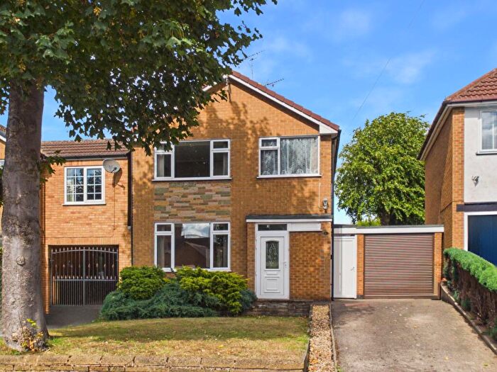 3 Bedroom Detached House For Sale In Church Close, Daybrook, Nottingham, NG5
