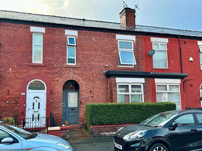 3 Bedroom Terraced House For Sale In Rae Street, Stockport, SK3